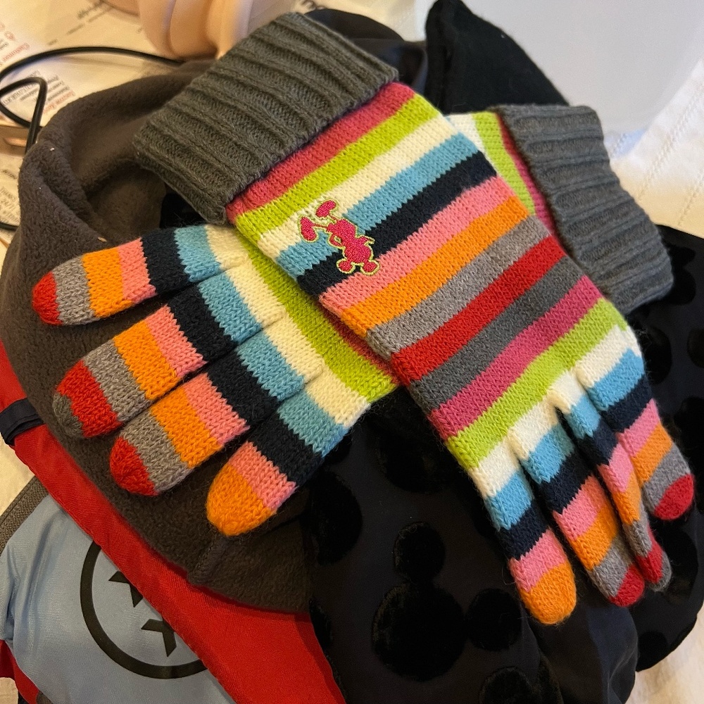 Disney Mickey Mouse gloves